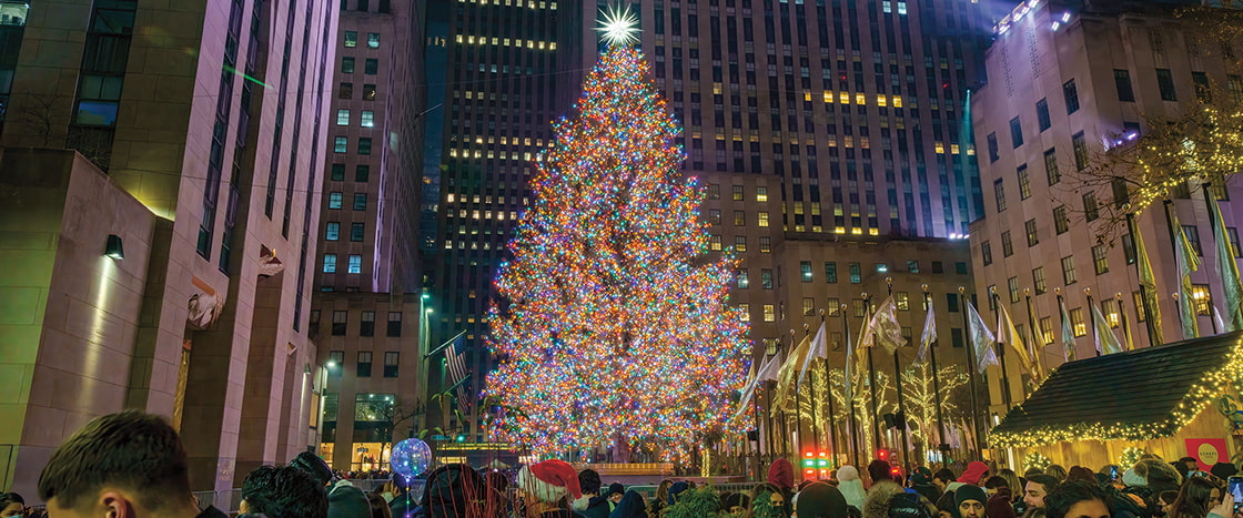 Image of Rockefeller Christmas tree lit by lights